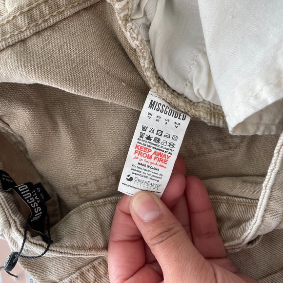 Missguided Riot Rise Ripped Mom Jeans - Picture 10 of 12